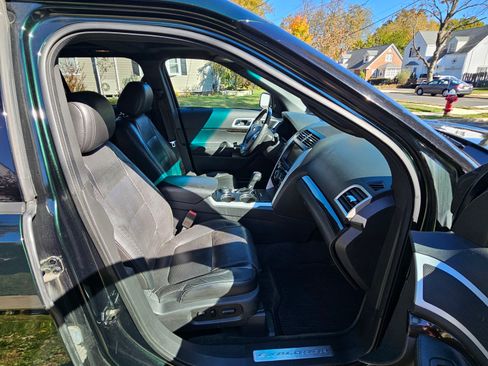 Used 2013 Ford Explorer Limited image 9