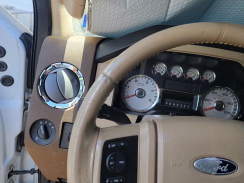 Used 2008 Ford F350 Lariat image 19