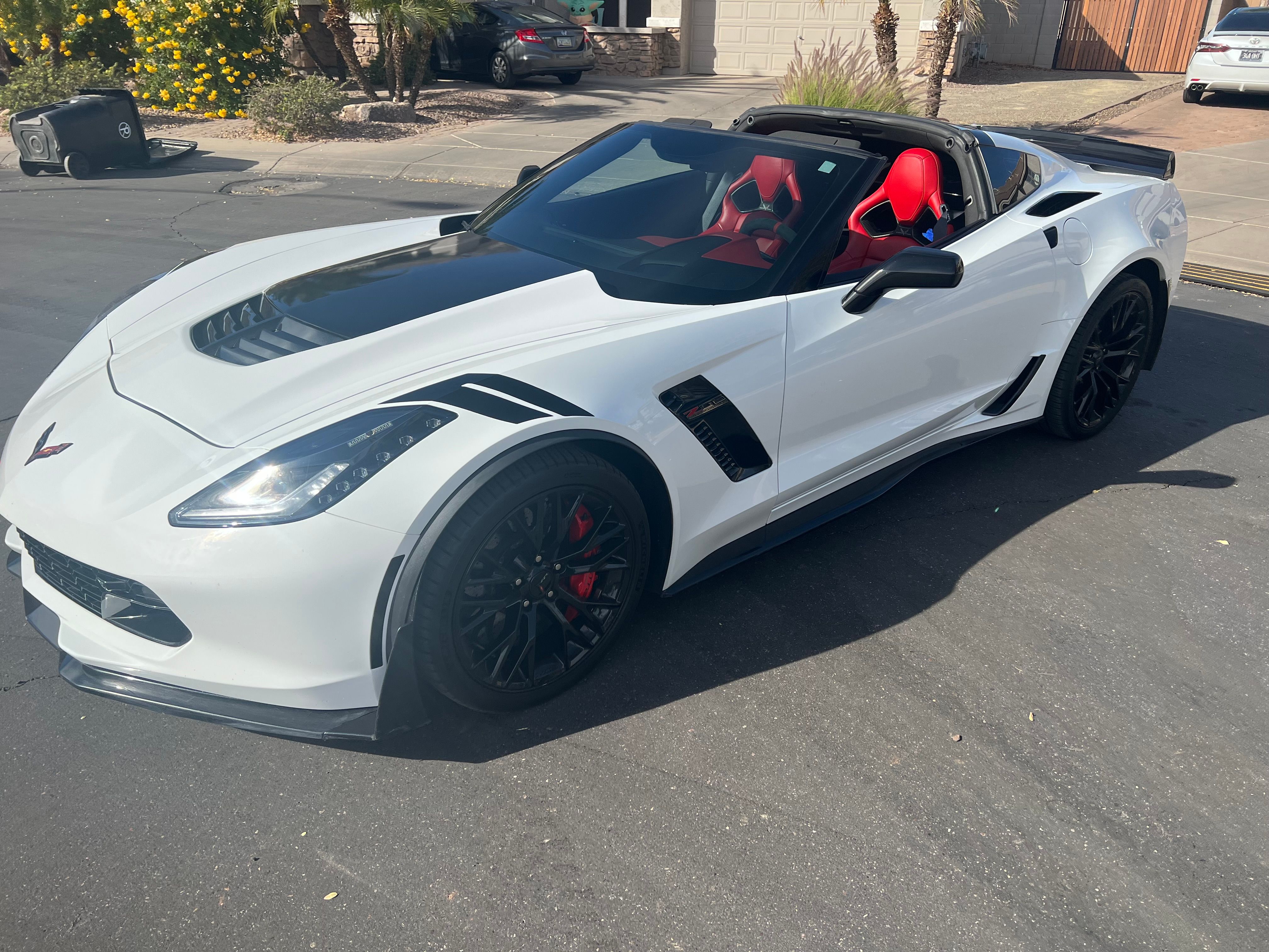 Used 2016 Chevrolet Corvette Z06 w/ Z07 Performance Package RWD image 1