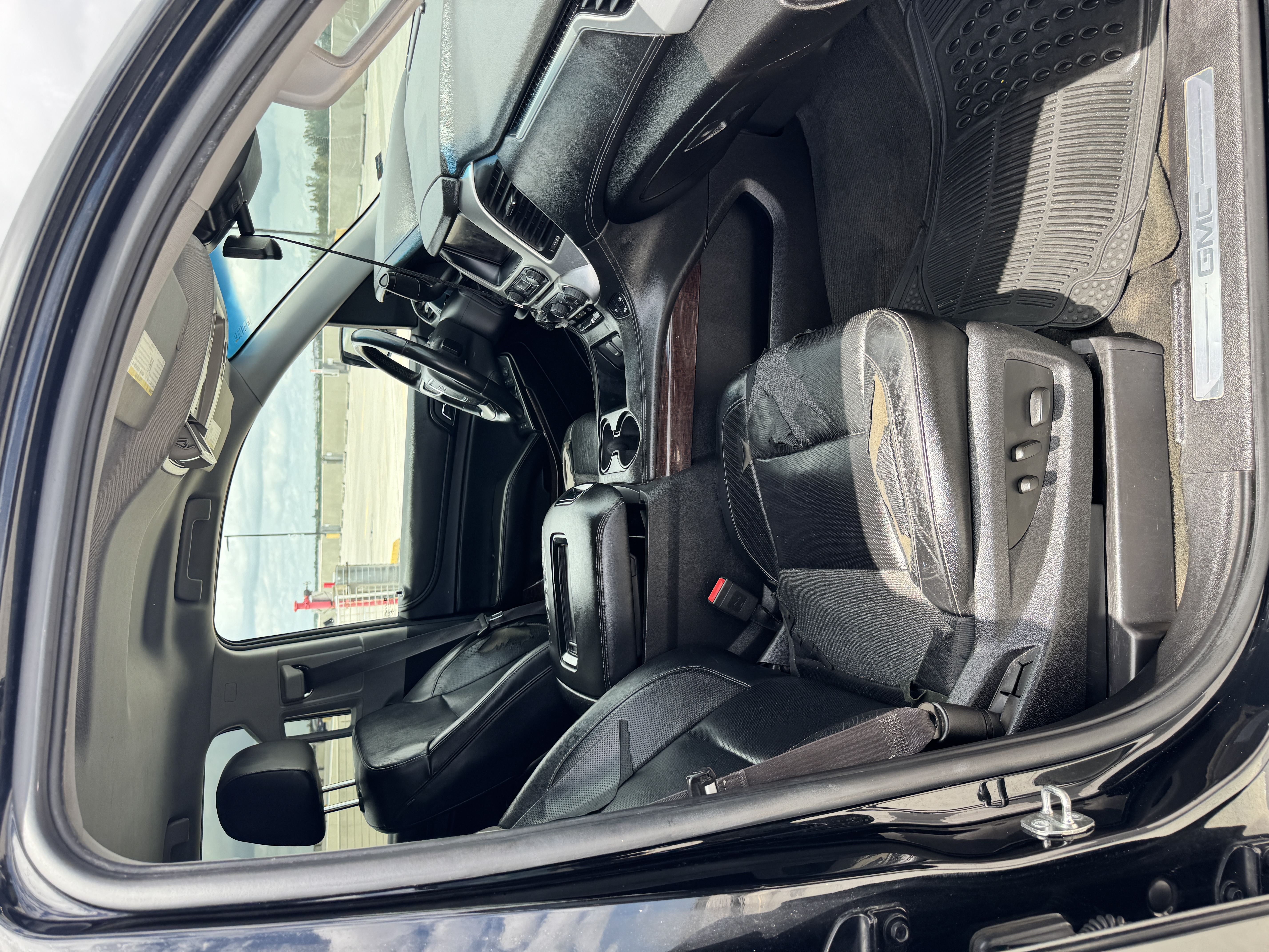 Used 2015 GMC Yukon SLT RWD image 9