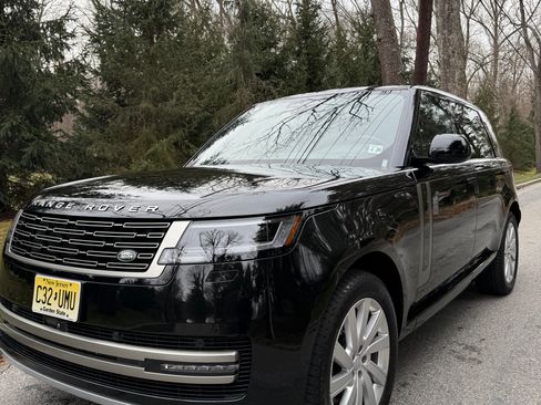 Used 2024 Land Rover Range Rover Long Wheelbase SE image 14