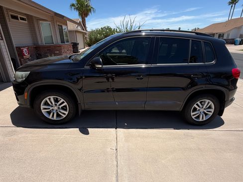 Used 2017 Volkswagen Tiguan S AWD/4WD image 2