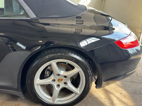 Used 2006 Porsche 911 Carrera 4 image 2