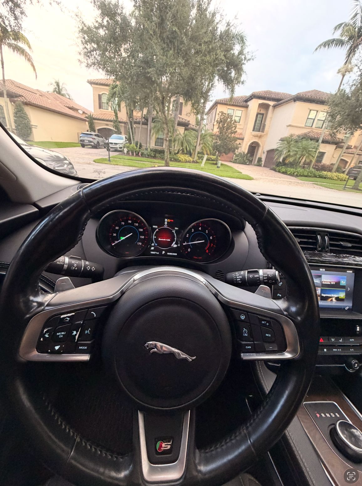 Used 2017 Jaguar F-PACE S AWD/4WD image 11
