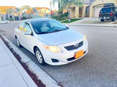 Used 2010 Toyota Corolla LE image 6