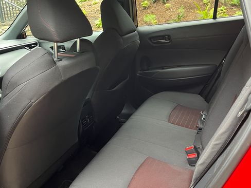 Used 2024 Toyota Corolla Cross AWD Hybrid w/ Moonroof Package image 13