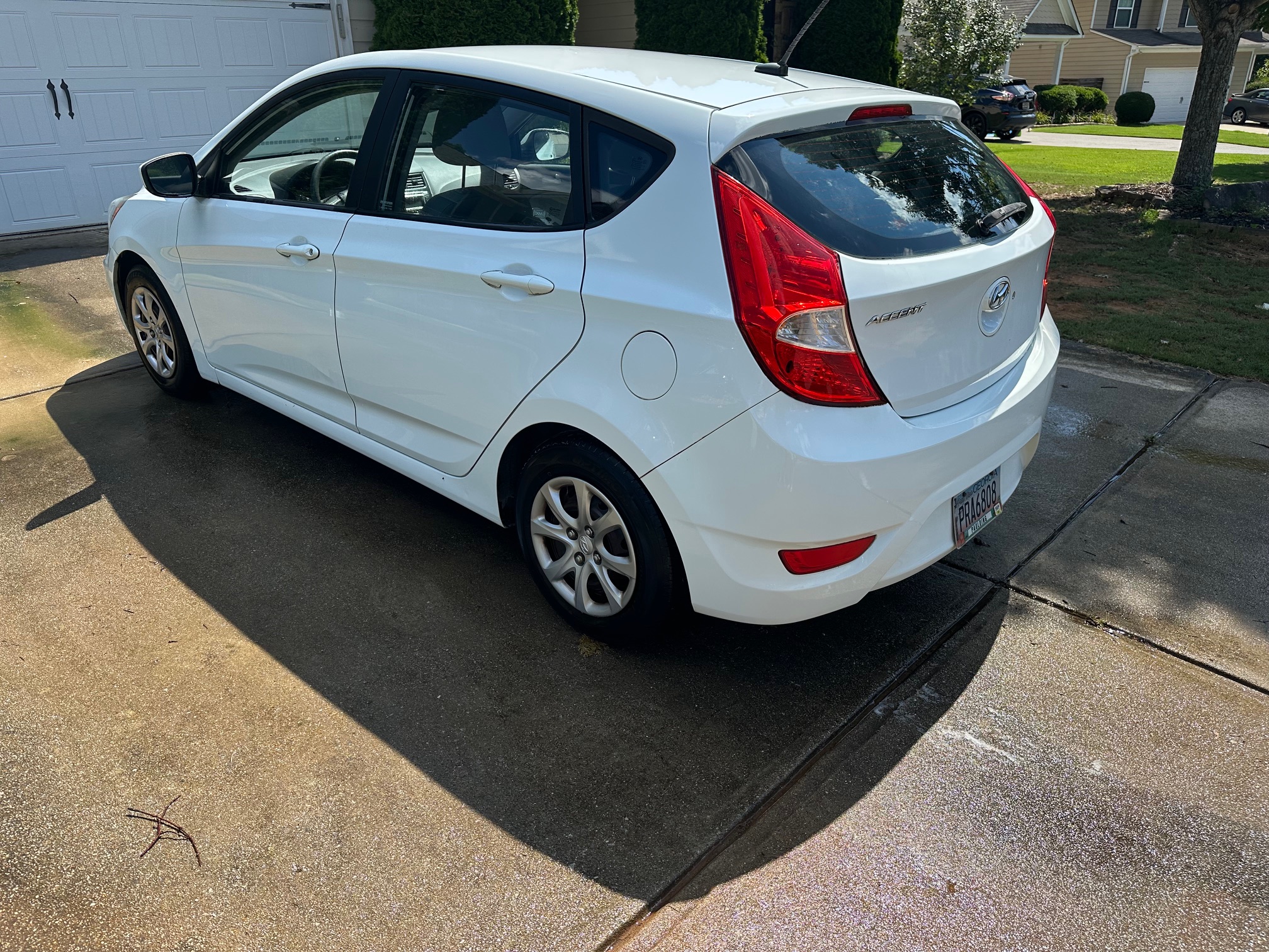 Used 2012 Hyundai Accent GS FWD image 9