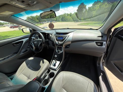 Used 2012 Hyundai Elantra Limited FWD image 8
