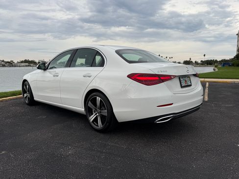 Used 2022 Mercedes-Benz C 300 Sedan image 4