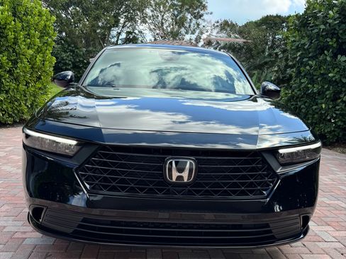 Used 2024 Honda Accord Sport image 2