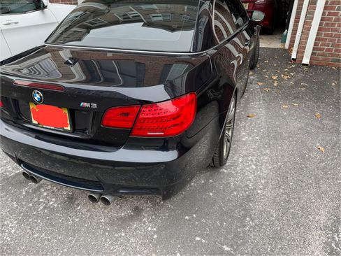 Used 2011 BMW M3 Convertible image 27
