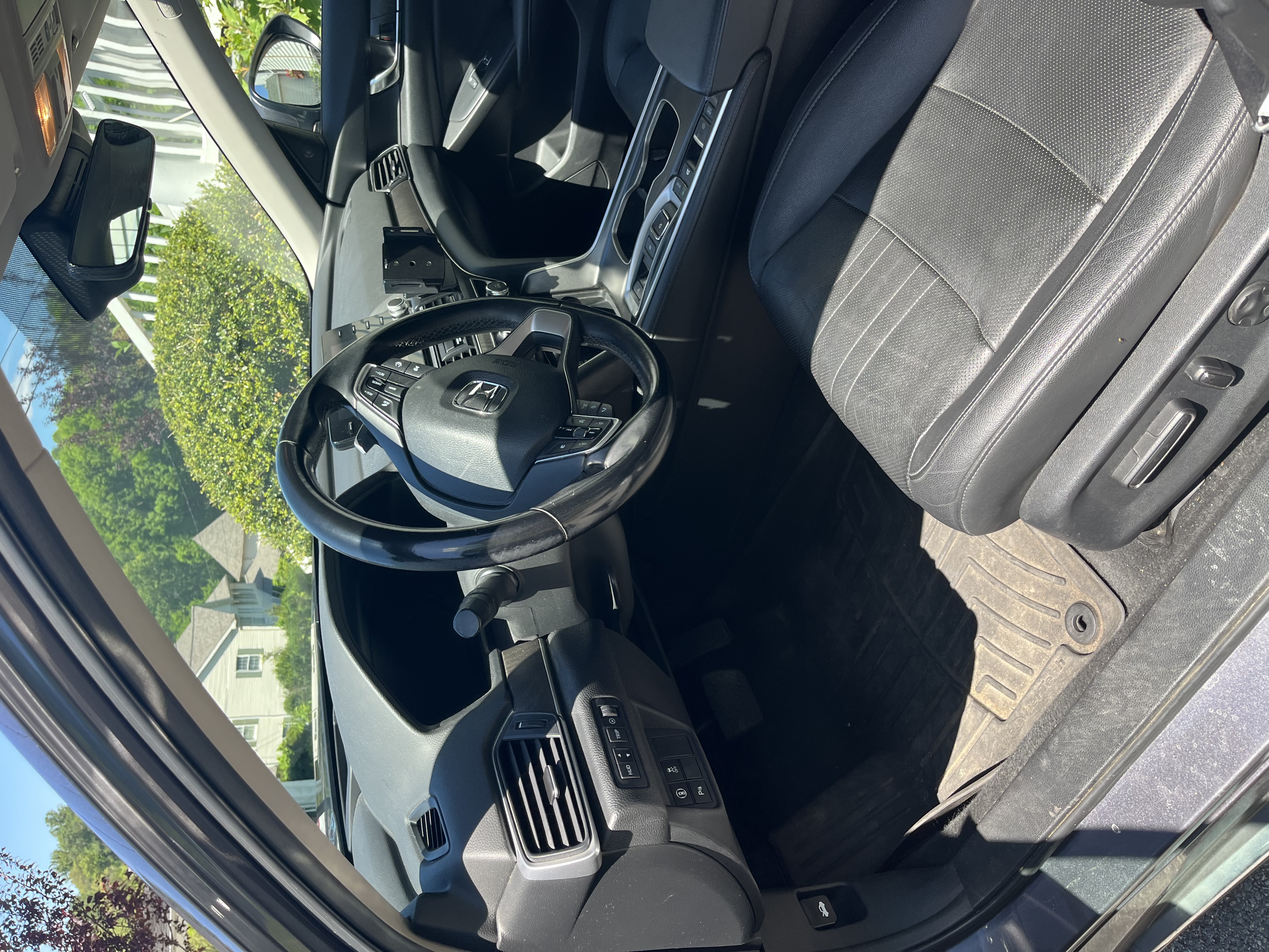 Used 2020 Honda Accord Touring image 8