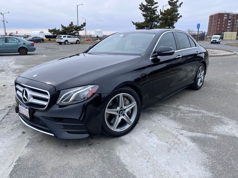Used 2017 Mercedes-Benz E 300 4MATIC image 1