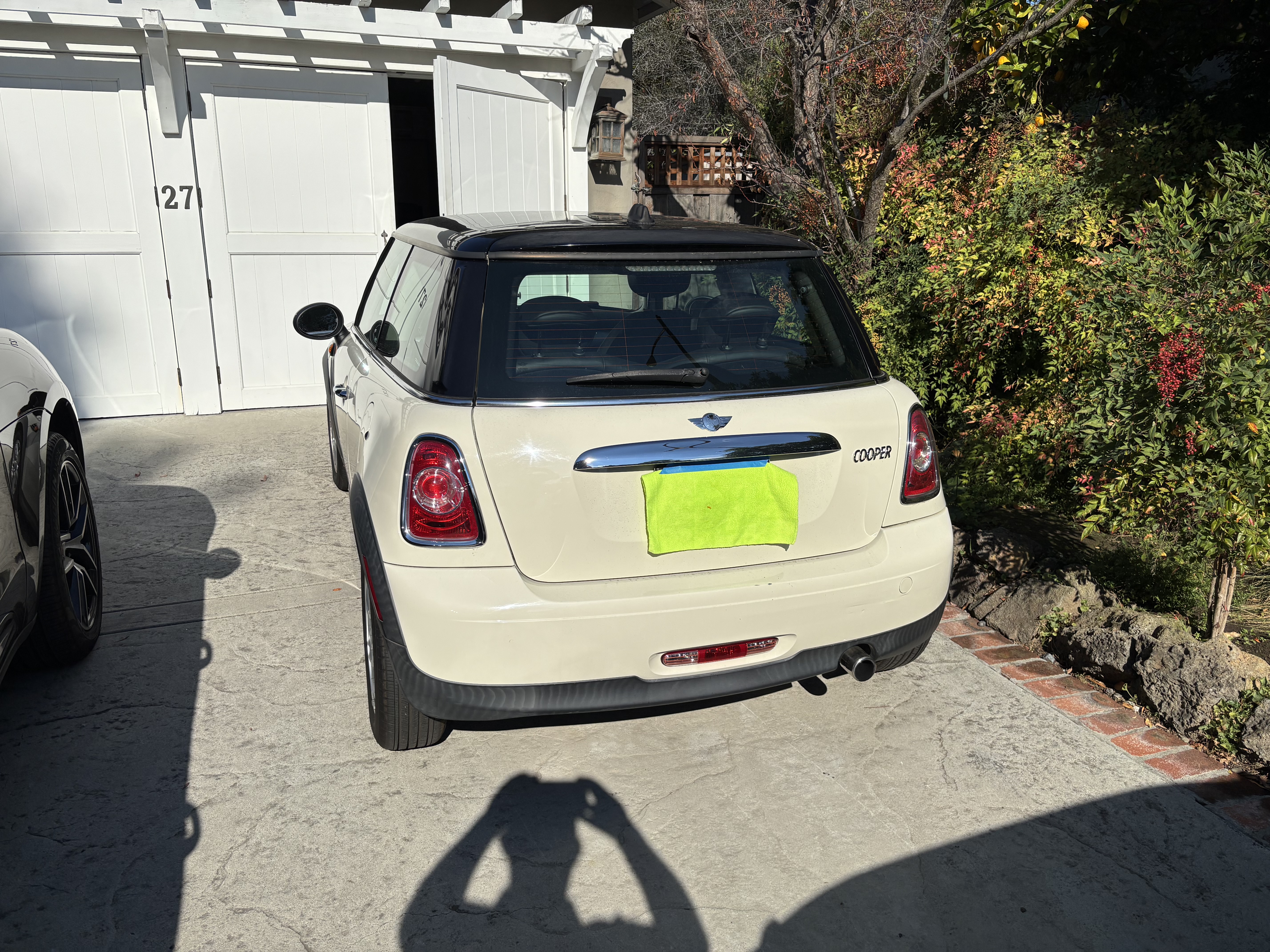 Used 2012 MINI Cooper Hardtop FWD image 2