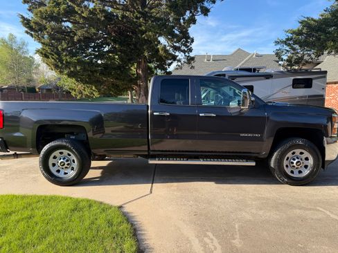 Used 2015 Chevrolet Silverado 3500 W/T w/ WT Convenience Package image 2