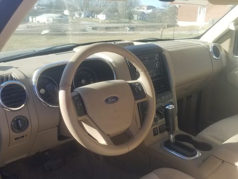 Used 2008 Ford Explorer XLT image 14