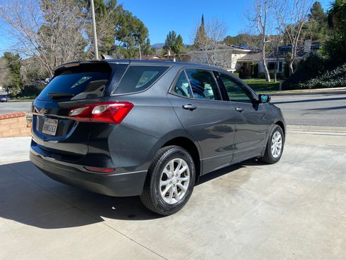 Used 2019 Chevrolet Equinox LS FWD image 8