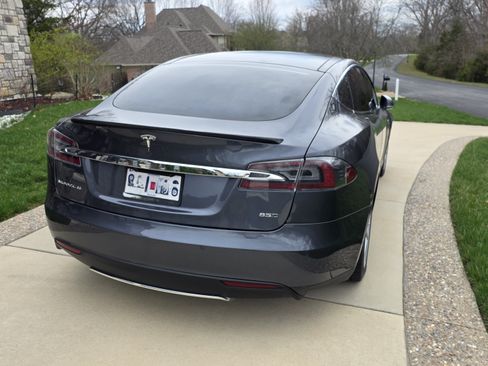 Used 2015 Tesla Model S 85D image 6