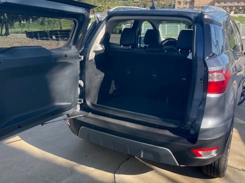 Used 2021 Ford EcoSport Titanium image 9