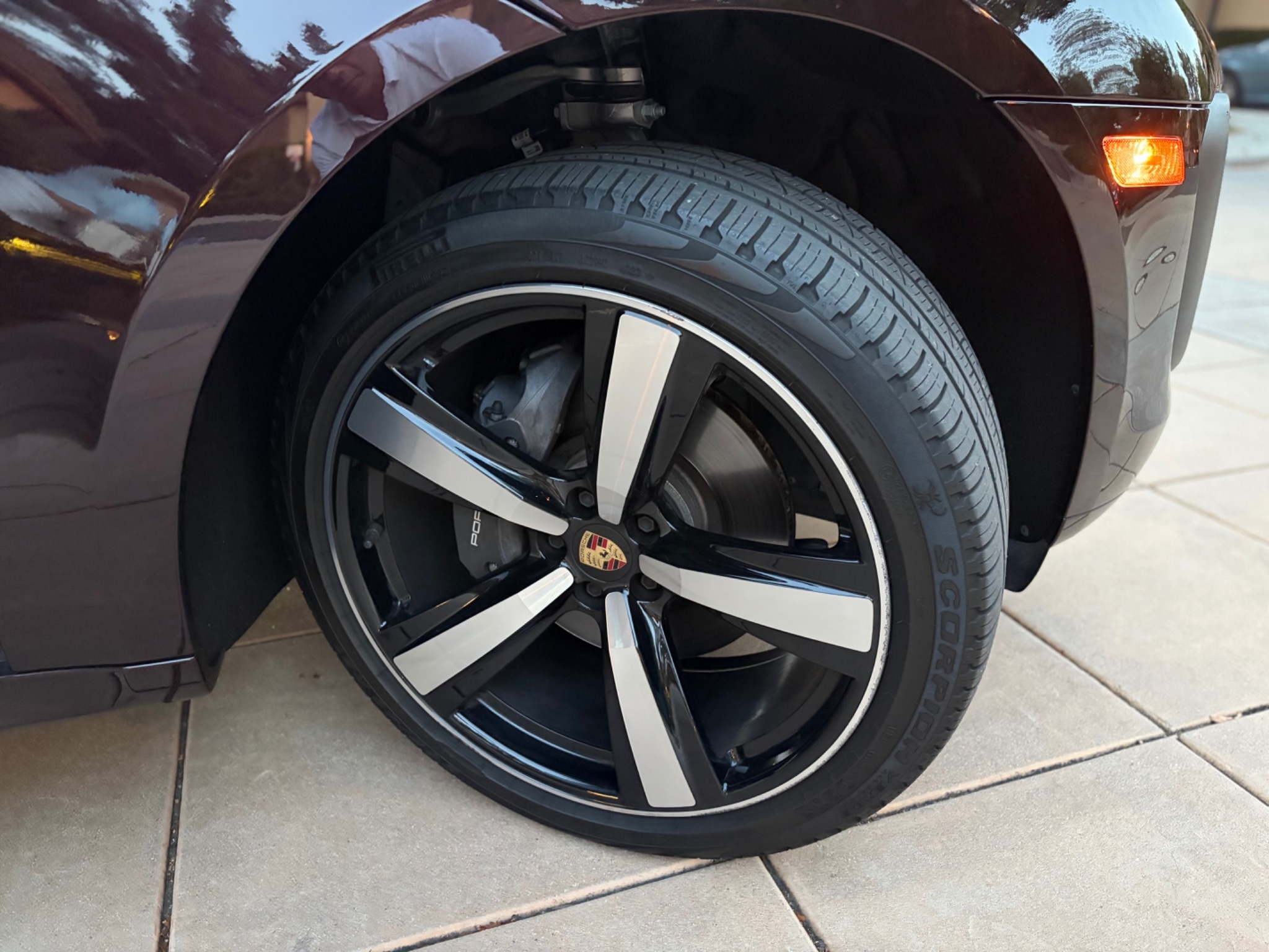 Used 2024 Porsche Macan AWD/4WD image 13