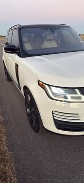 Used 2021 Land Rover Range Rover Westminster Edition image 2