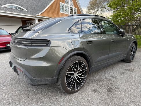 Used 2024 Porsche Macan 4 Electric AWD/4WD image 30