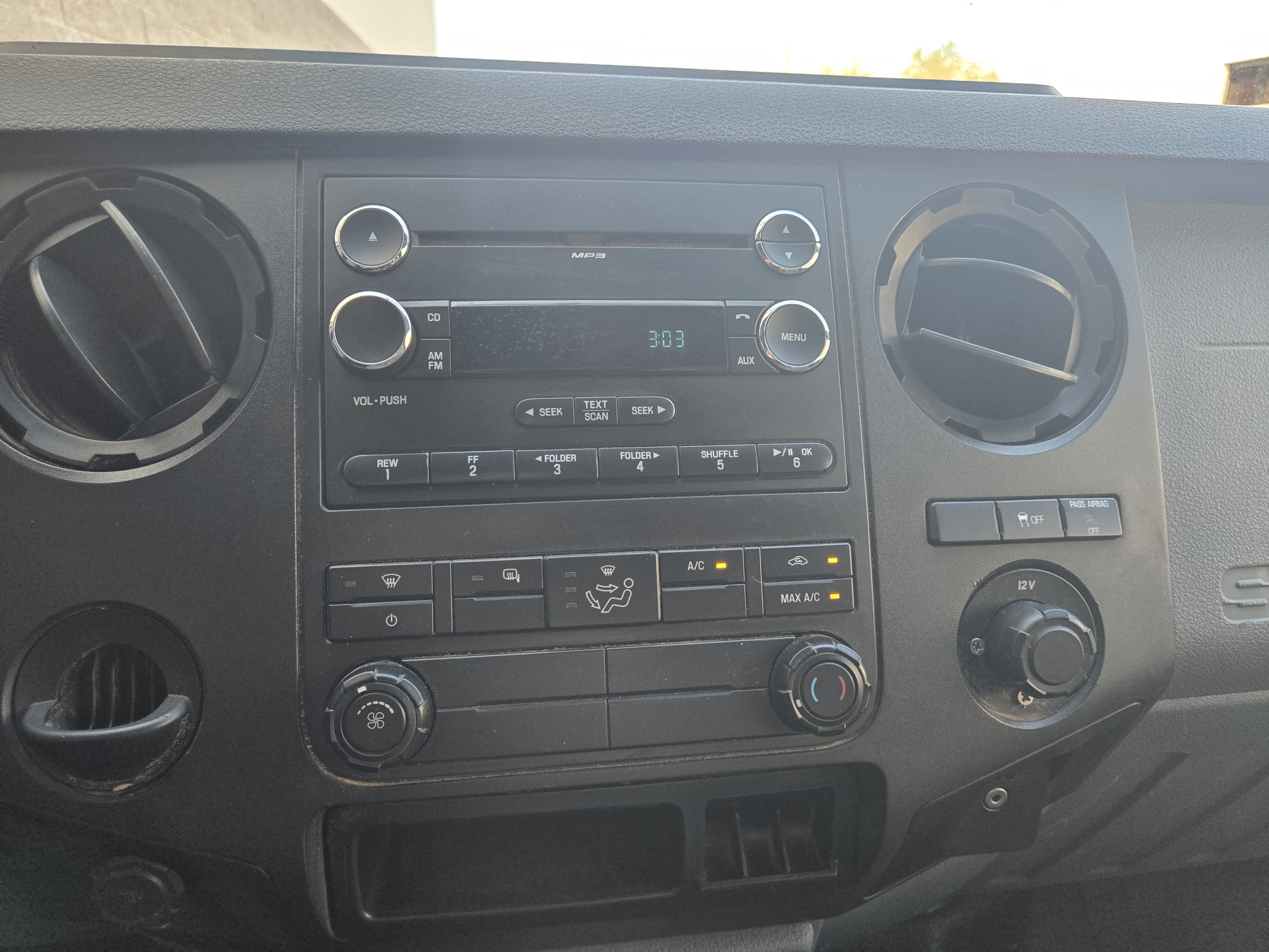 Used 2012 Ford F250 XL w/ PWR Equipment Group RWD image 4