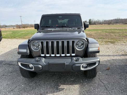 Used 2018 Jeep Wrangler Unlimited Sahara image 1