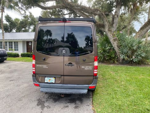 Used 2016 Mercedes-Benz Sprinter 2500 image 6