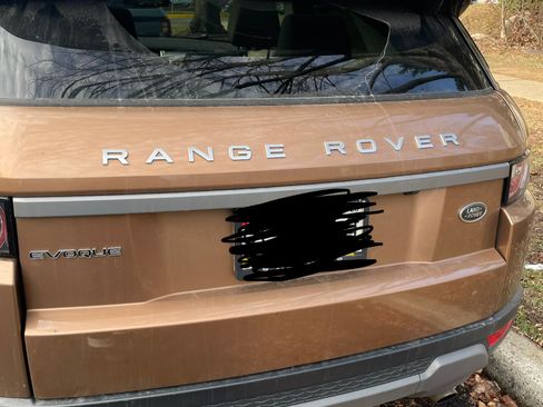 Used 2015 Land Rover Range Rover Evoque Pure Plus image 4