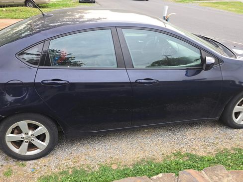 Used 2015 Dodge Dart SXT FWD image 1