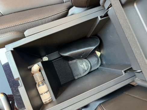 Used 2024 Nissan Pathfinder SL w/ SL Premium Package image 11