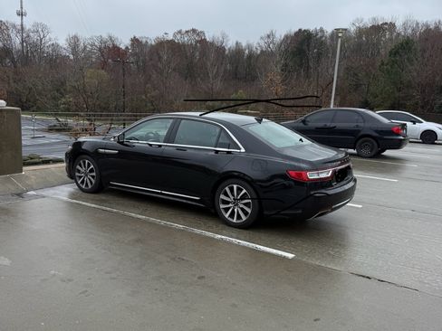 Used 2020 Lincoln Continental image 16