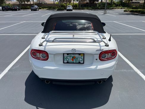 Used 2015 MAZDA MX-5 Miata Club RWD image 6
