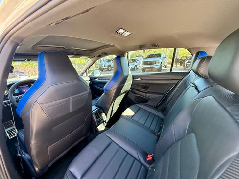 Used 2024 Volkswagen Golf R image 27