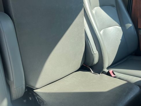 Used 2015 Ford E-350 and Econoline 350 Super Duty image 6