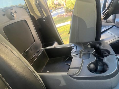 Used 2013 RAM 1500 Express image 2