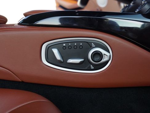 Used 2020 Aston Martin V8 Vantage Coupe image 20