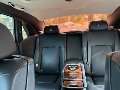 Used 2013 Rolls-Royce Ghost image 12