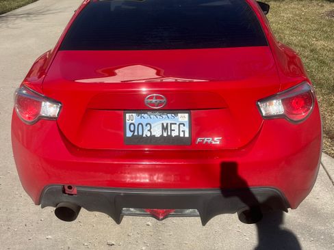 Used 2015 Scion FR-S image 31