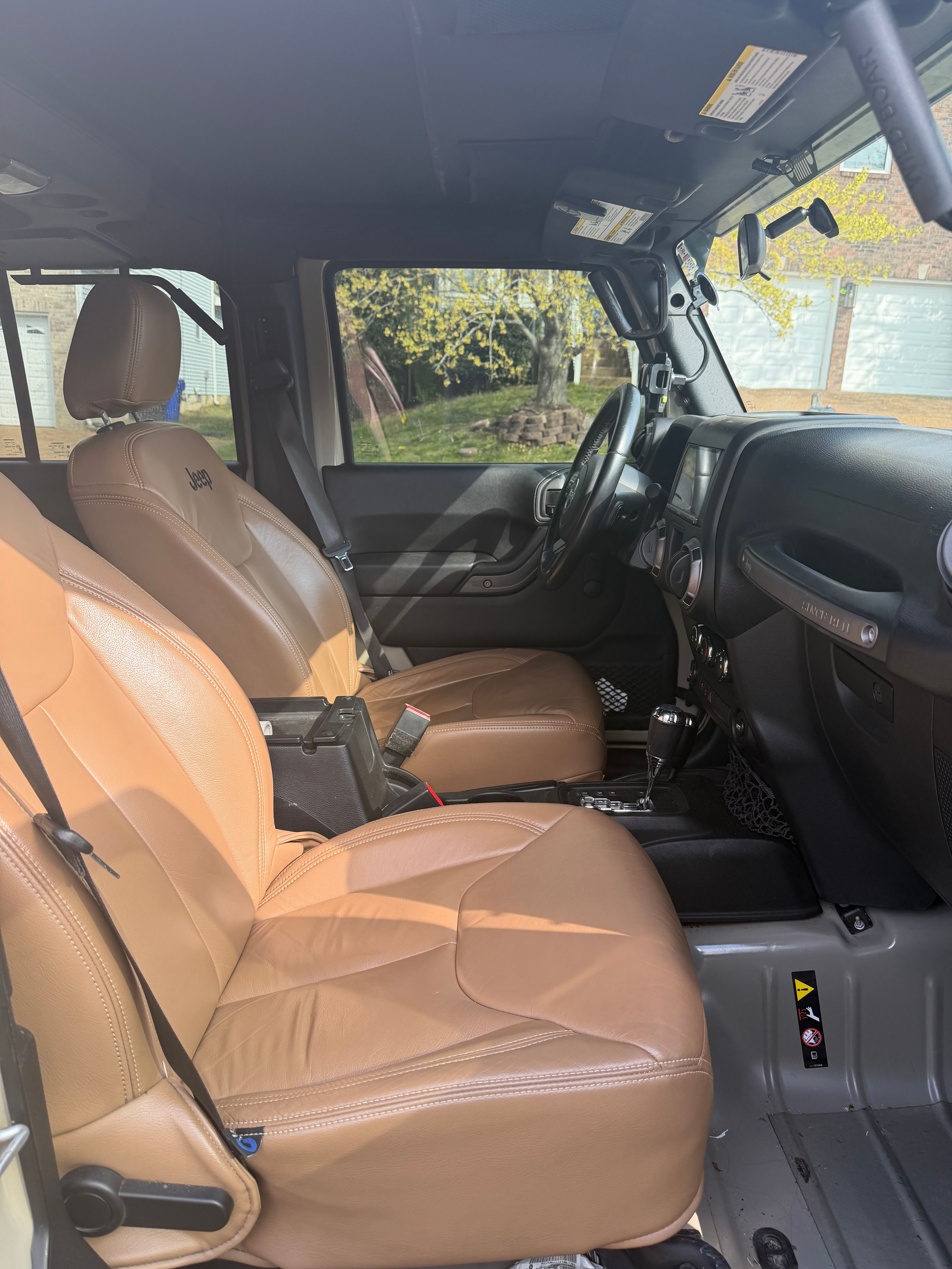 Used 2018 Jeep Wrangler Unlimited Sport w/ Connectivity Group AWD/4WD image 11