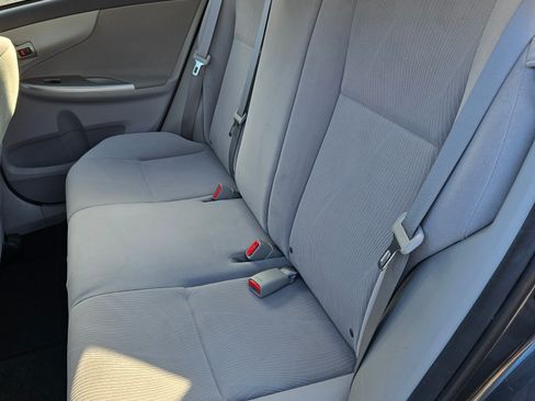 Used 2011 Toyota Corolla LE image 11