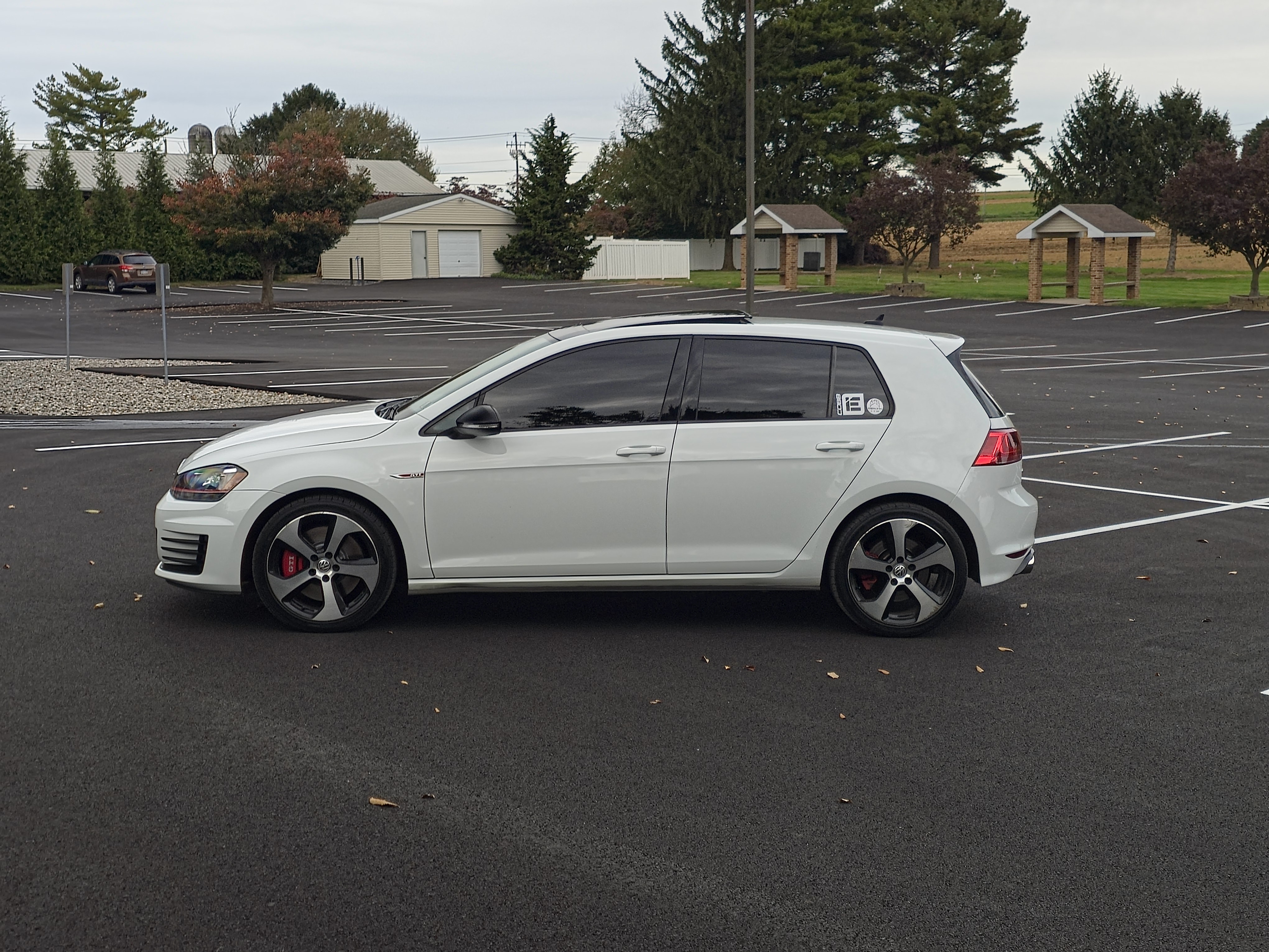 Used 2017 Volkswagen GTI Autobahn FWD image 4