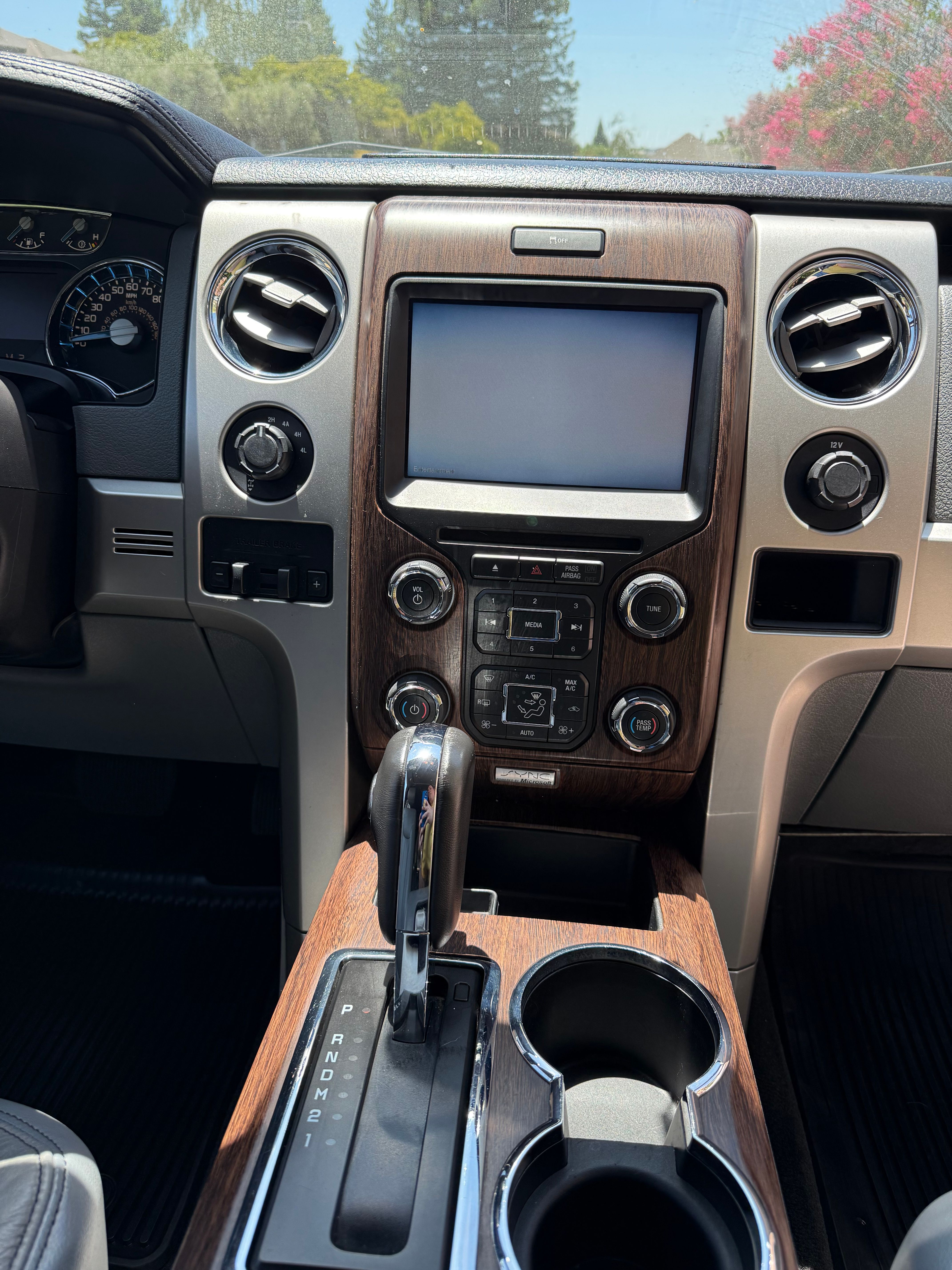 Used 2013 Ford F150 Lariat w/ Luxury Equipment Group AWD/4WD image 4