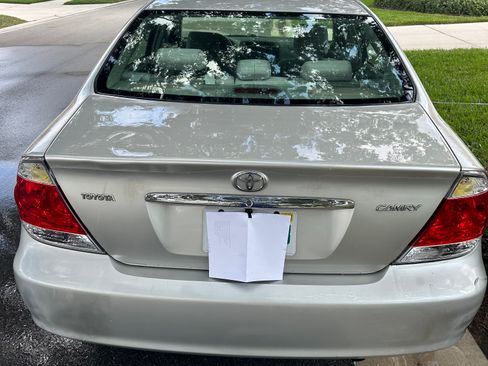 Used 2005 Toyota Camry LE FWD image 21