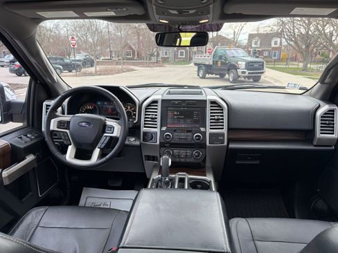 Used 2015 Ford F150 Lariat image 22