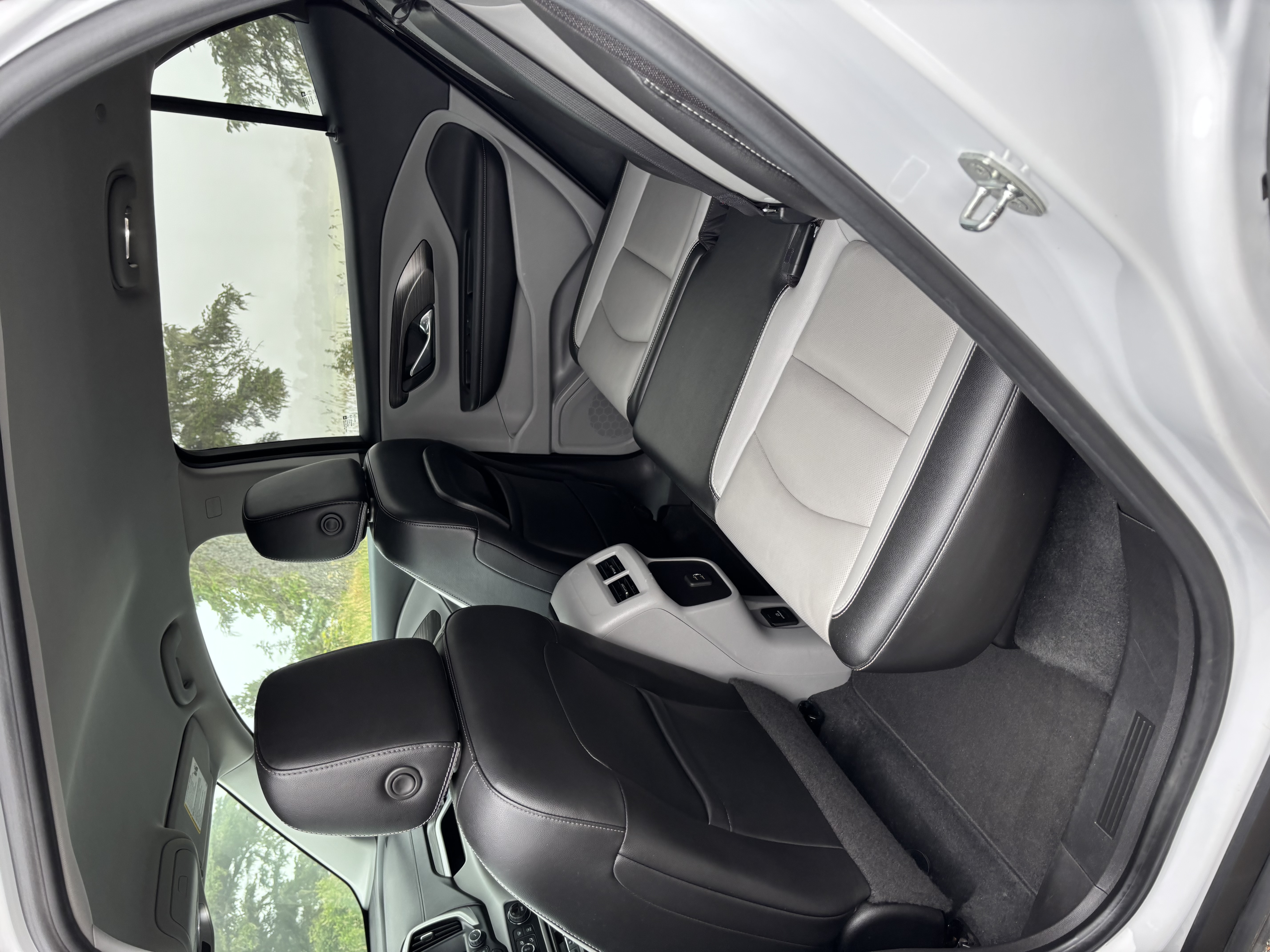 Used 2022 GMC Terrain SLT AWD/4WD image 29