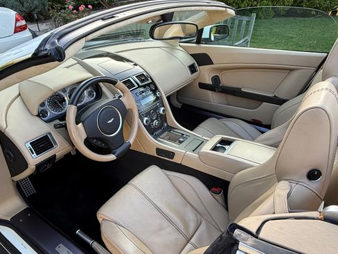Used 2009 Aston Martin V8 Vantage Roadster image 13
