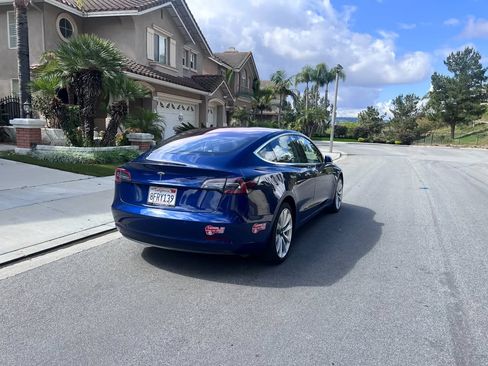 Used 2018 Tesla Model 3 Long Range RWD image 6
