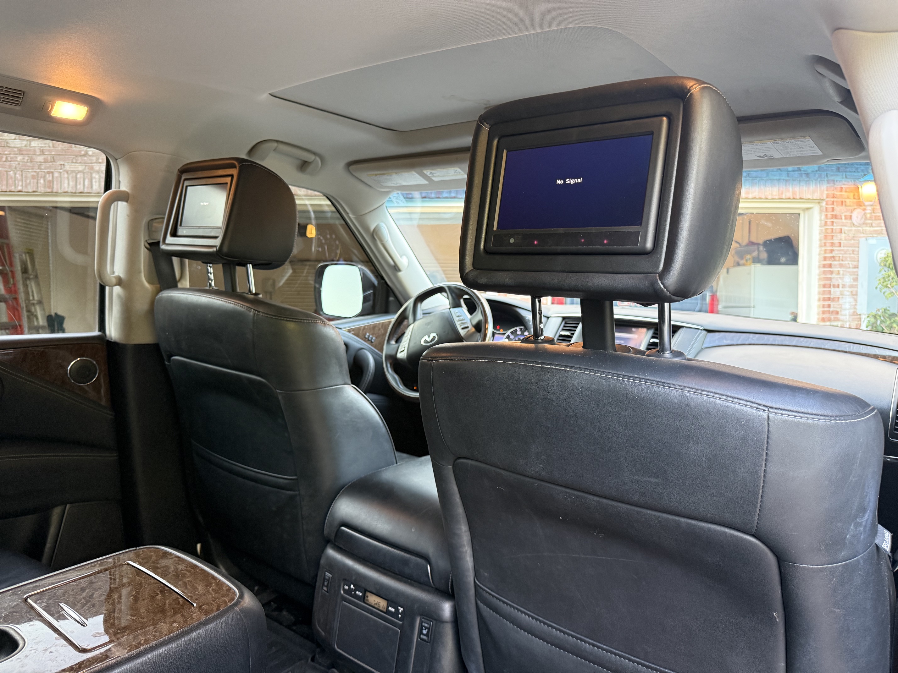 Used 2017 INFINITI QX80 4WD w/ Driver Assistance Package image 5